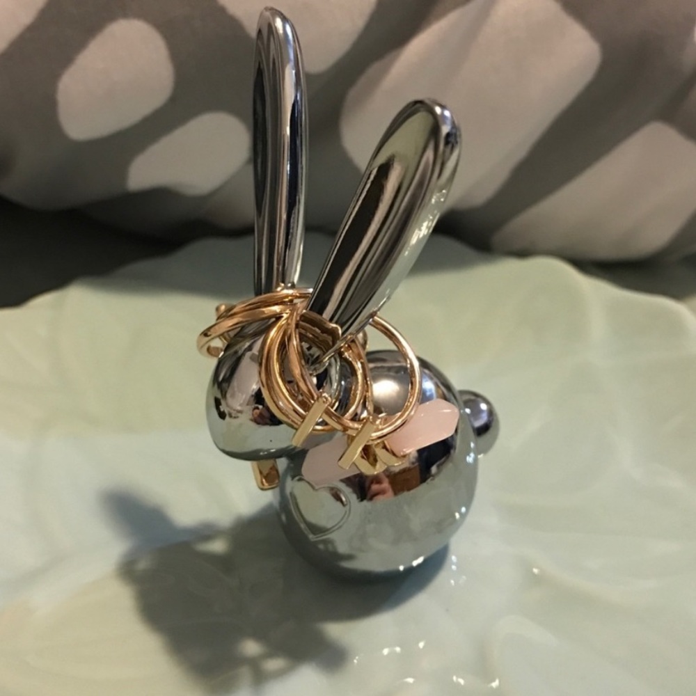 Silver metal Bunny Ring holder